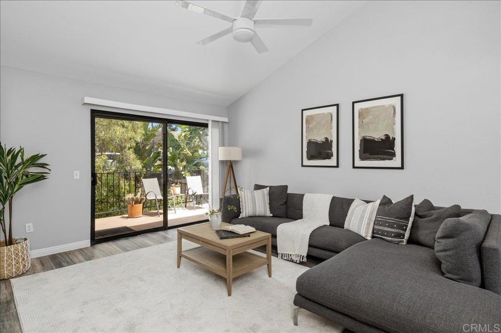 7319 Calle De Fuentes