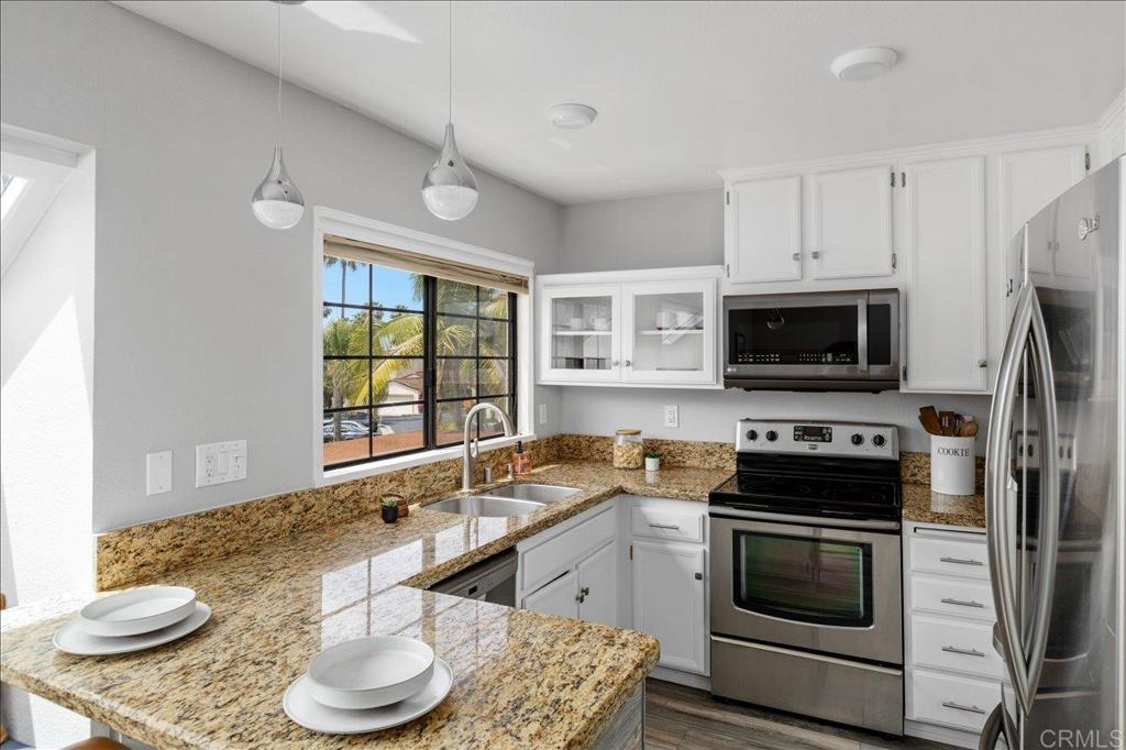 7319 Calle De Fuentes