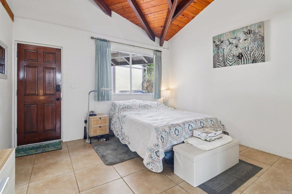 2068 Camino Culebra