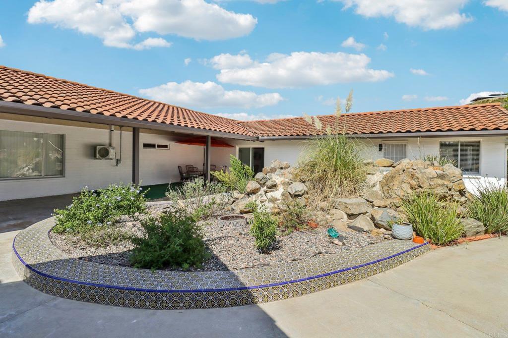 2068 Camino Culebra