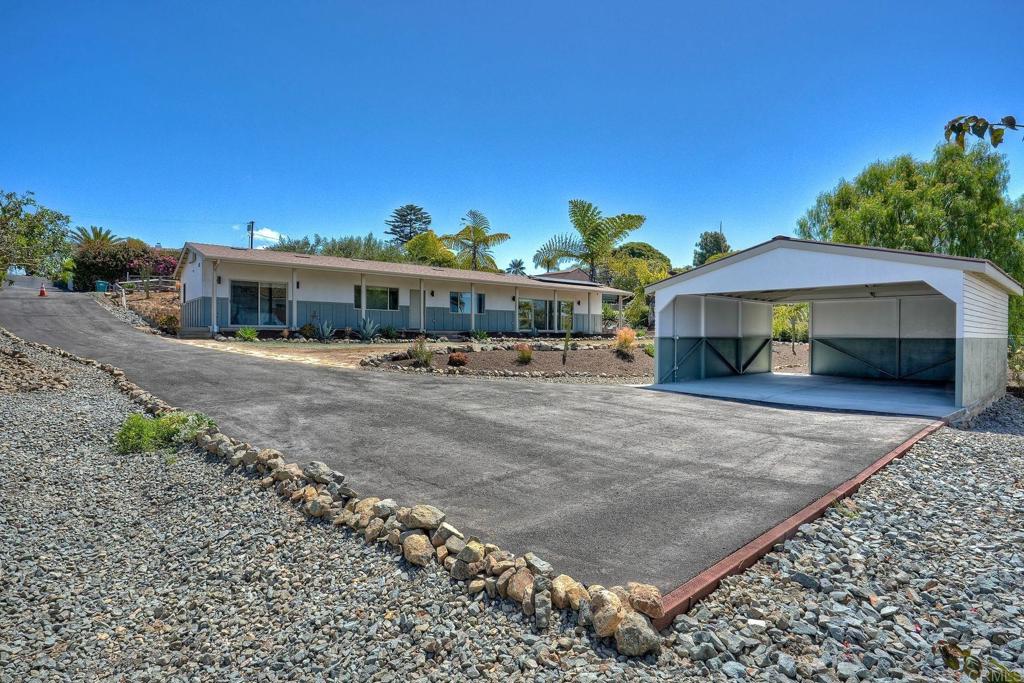1761 Yucca Road
