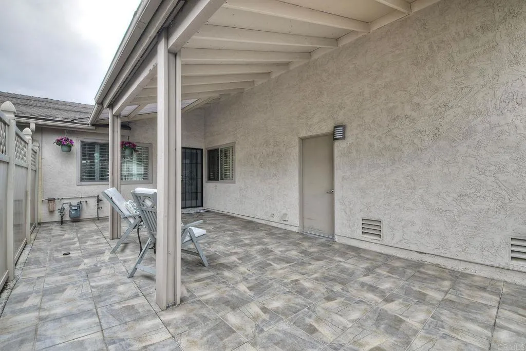 1052 Plover Way