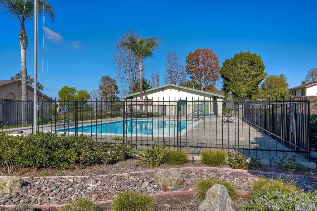 1052 Plover Way
