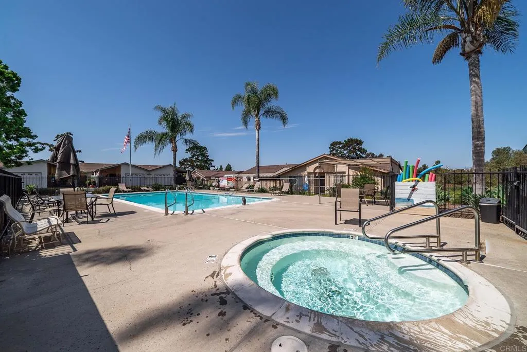 1052 Plover Way
