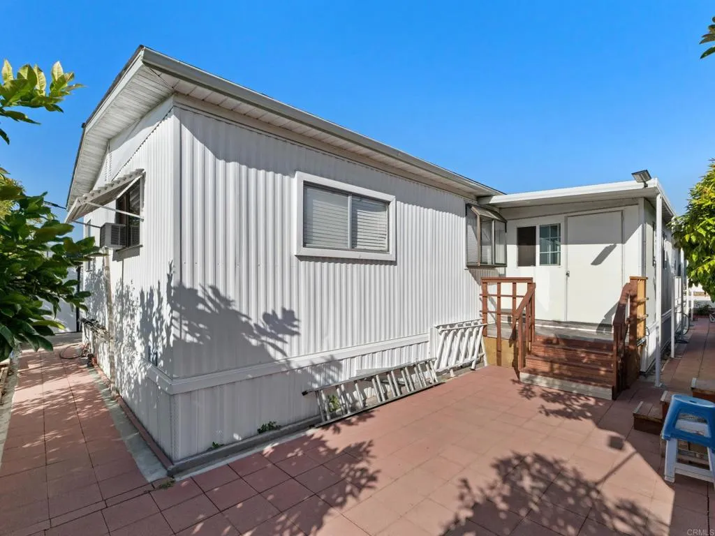155 S Las Flores Unit 16
