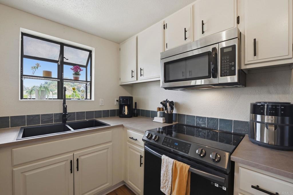 2118 Oceanside BLVD