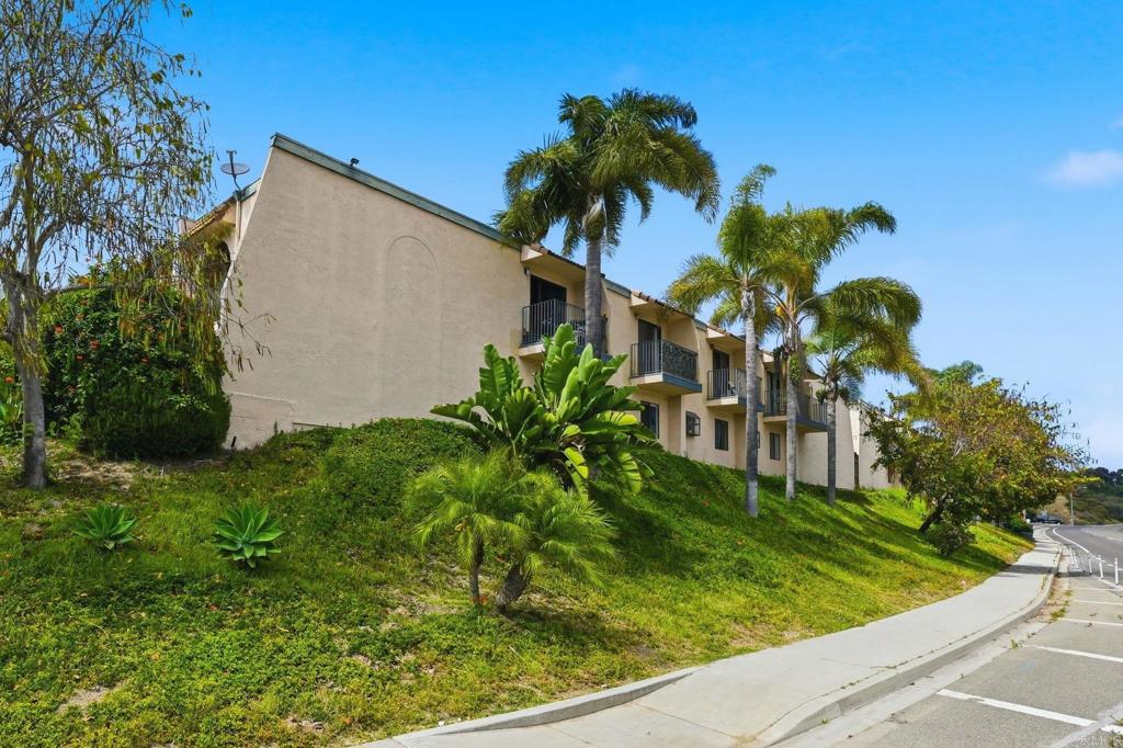 2118 Oceanside BLVD