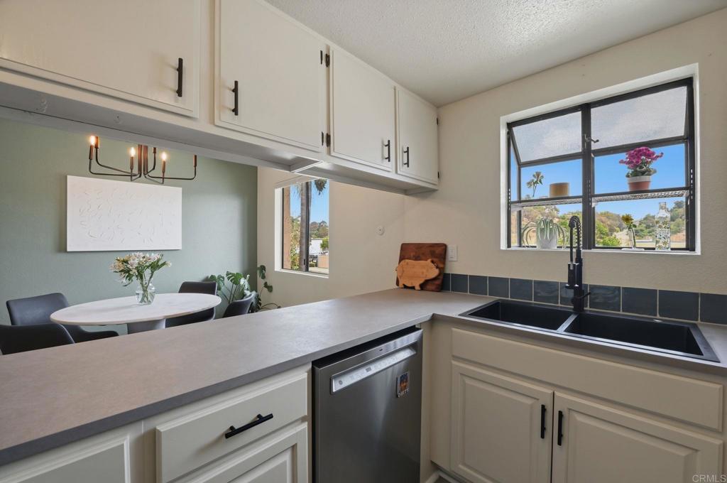 2118 Oceanside BLVD