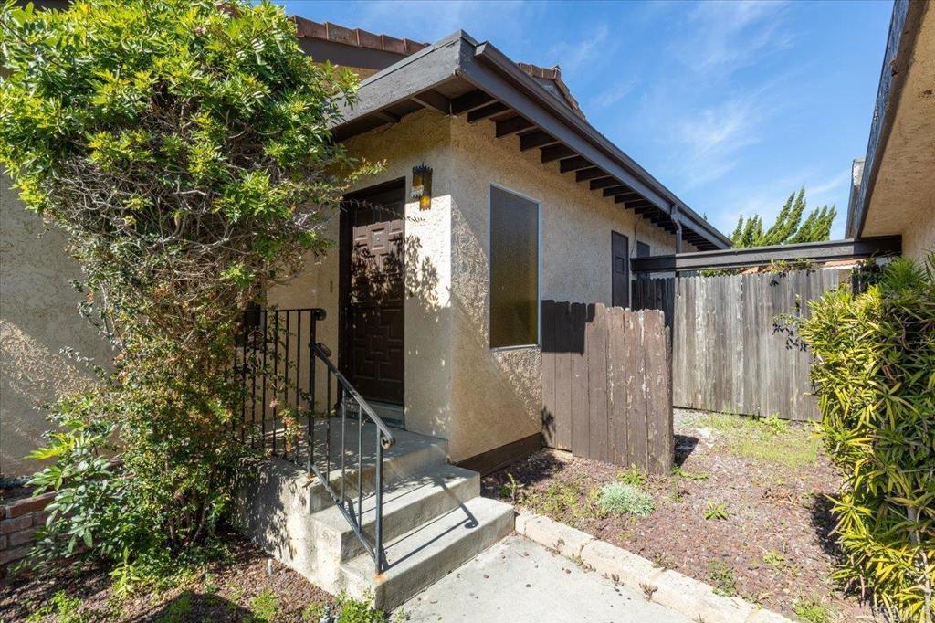 31318 Club Vista Ln