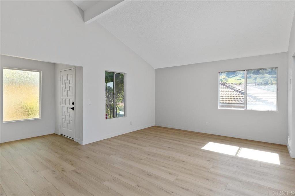 31318 Club Vista Ln