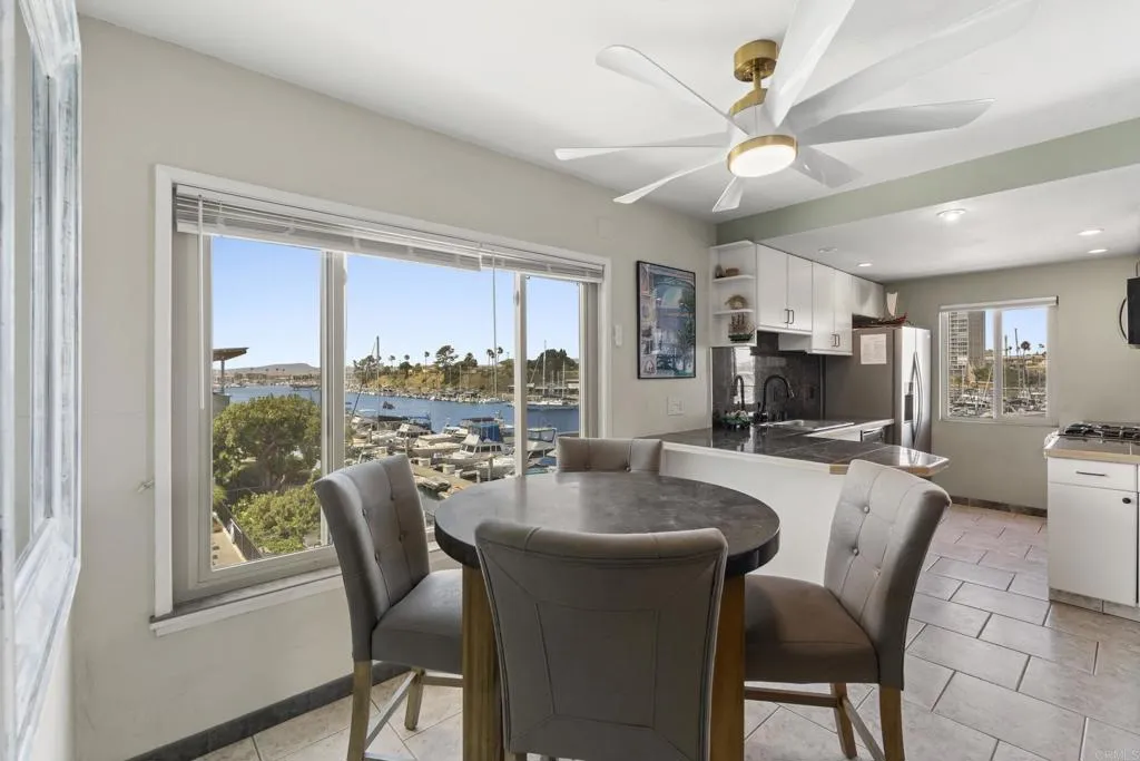 1202 N Pacific Street Unit 301b