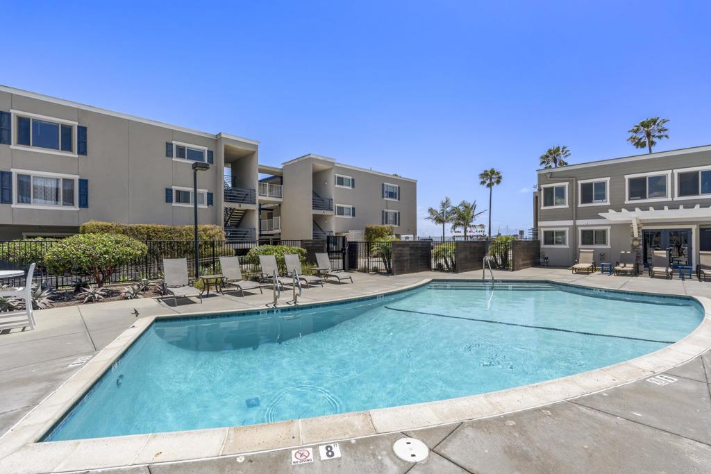 1202 N Pacific Street 301B