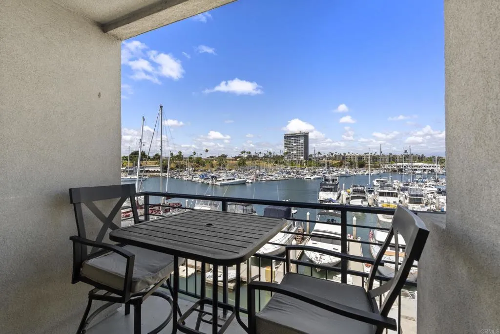 1202 N Pacific Street Unit 301b