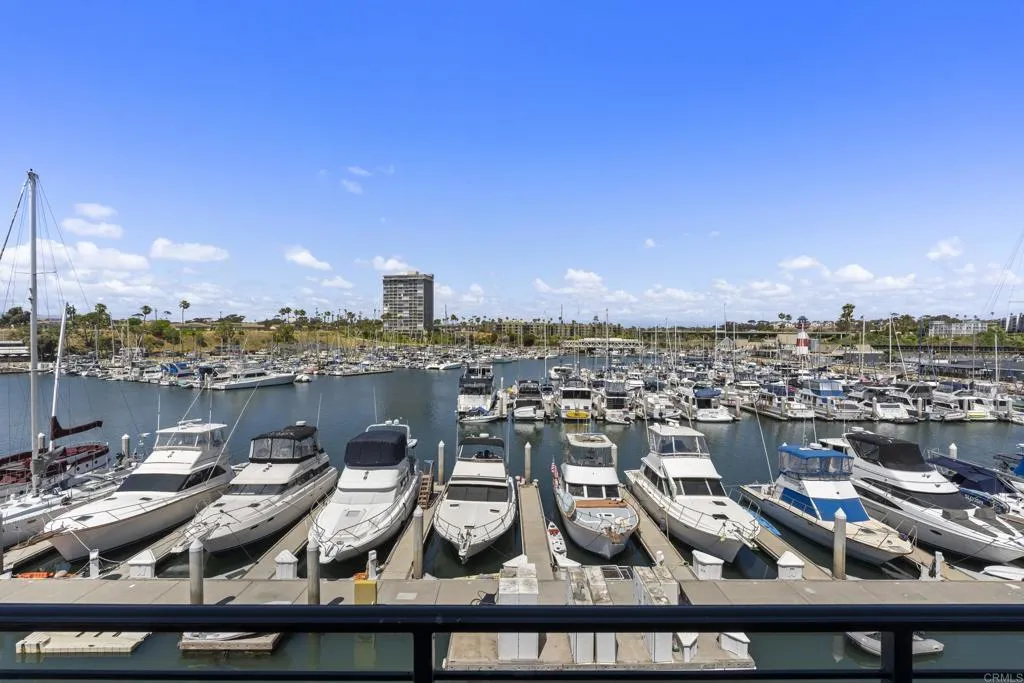 1202 N Pacific Street Unit 301b