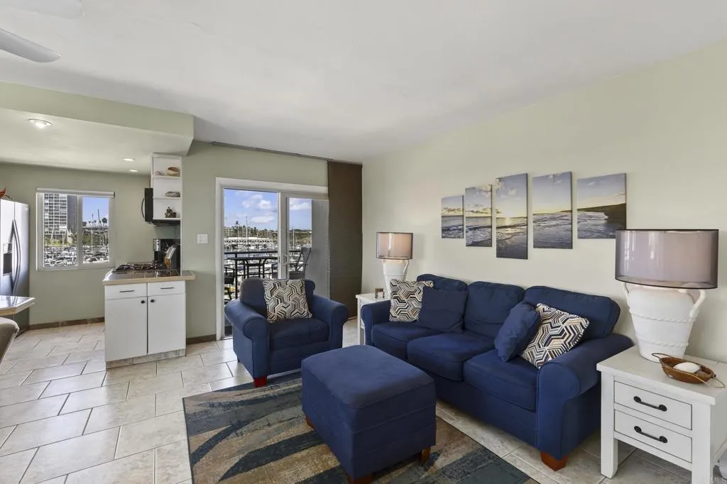 1202 N Pacific Street Unit 301b