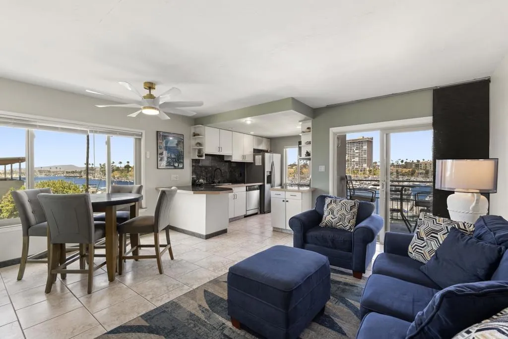 1202 N Pacific Street Unit 301b