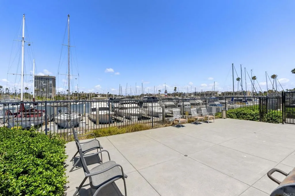 1202 N Pacific Street Unit 301b
