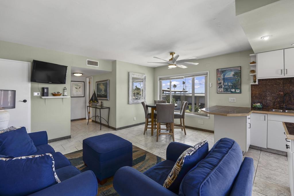 1202 N Pacific Street 301B