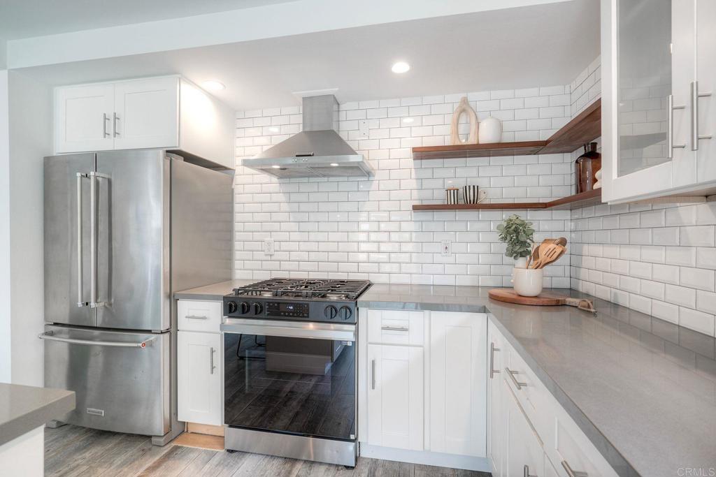 1225 Saint Helene Court