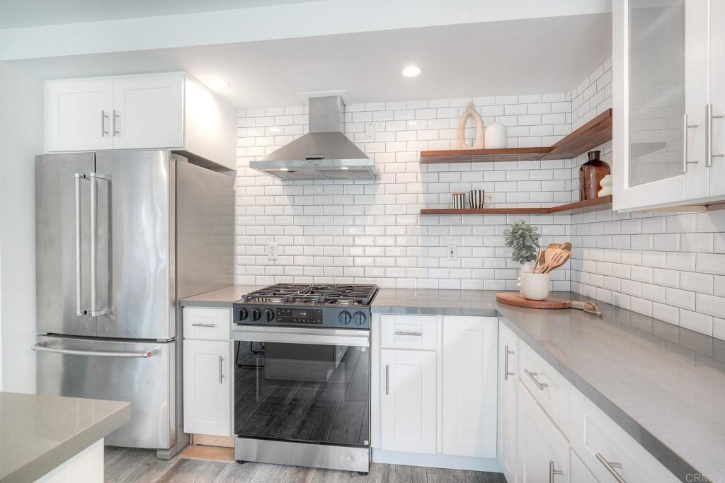 1225 Saint Helene Court