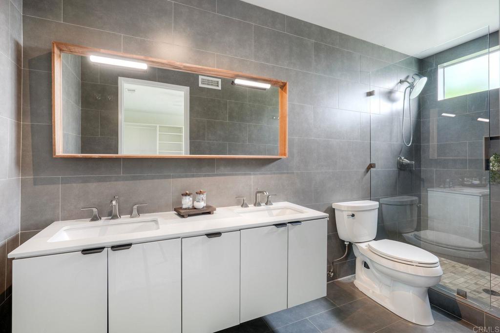 1225 Saint Helene Court