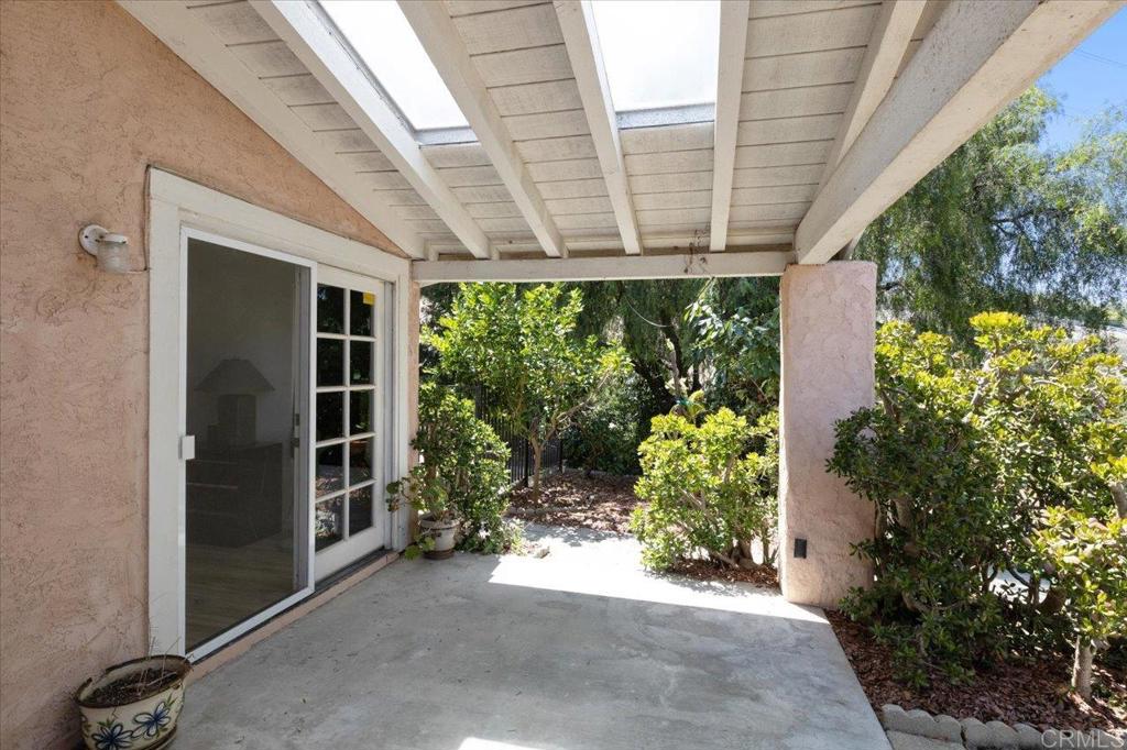 878 Rivertree Drive