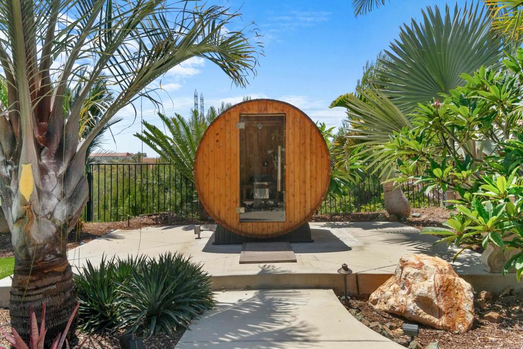 2285 Valley Road