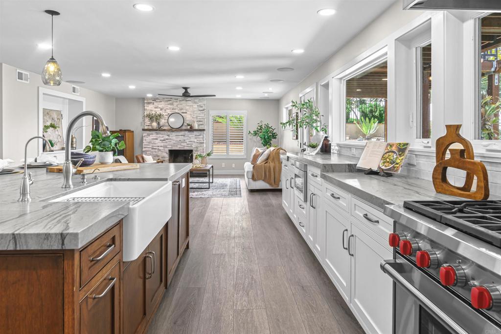 2285 Valley Road