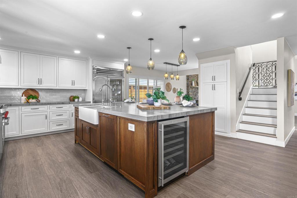 2285 Valley Road