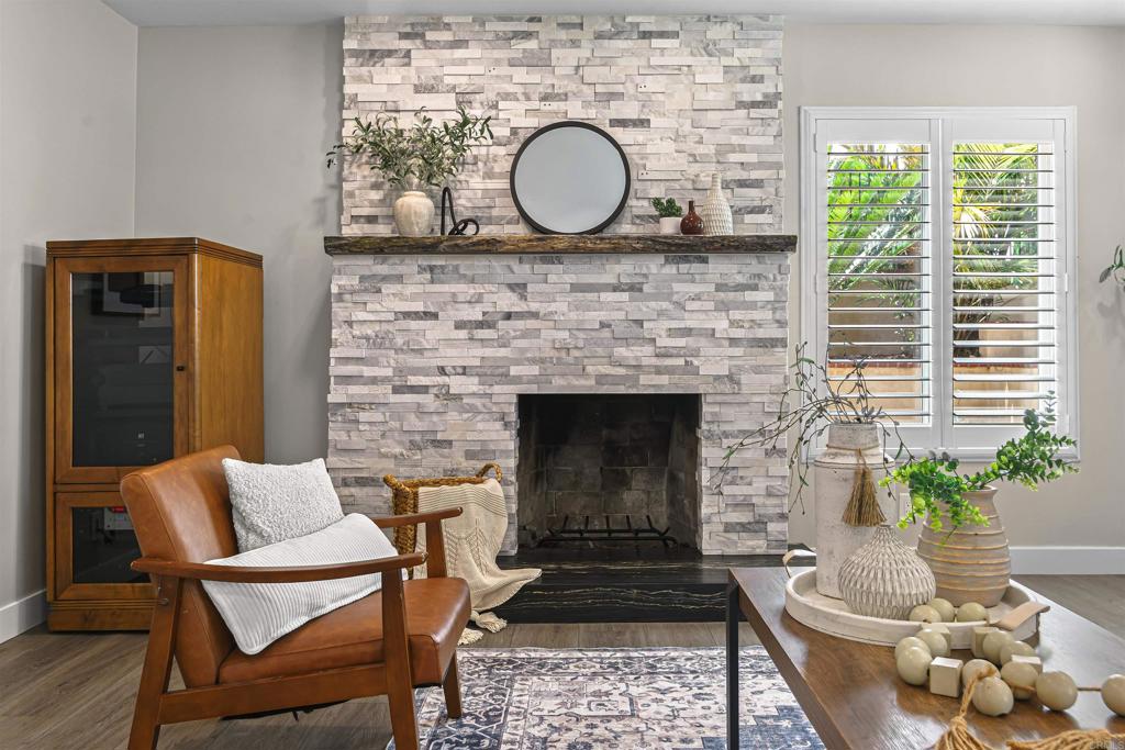 2285 Valley Road