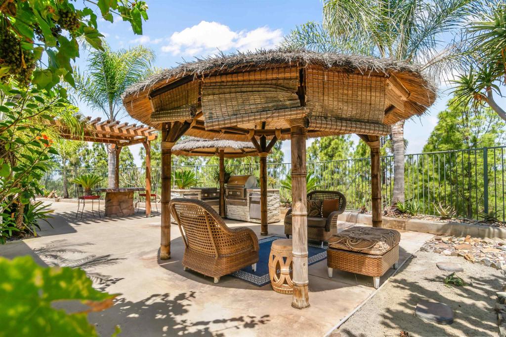 1470 Golden Sunset Dr