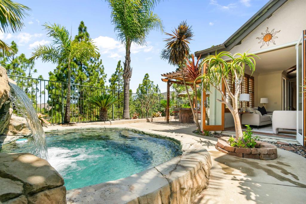 1470 Golden Sunset Dr