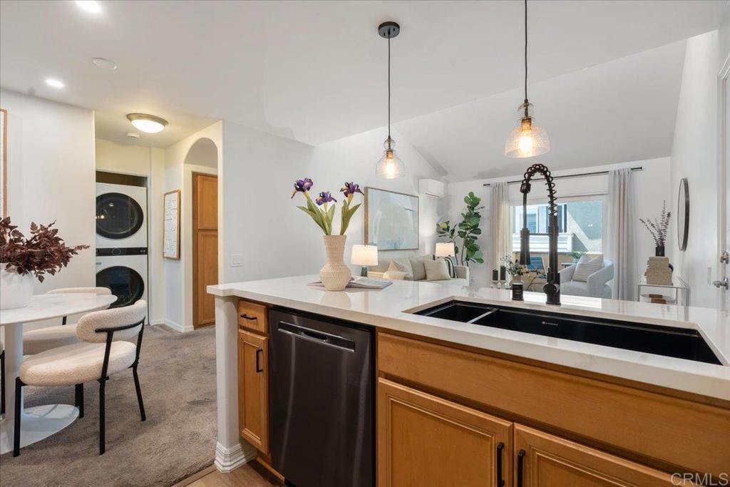 5404 Balboa Arms Dr 469