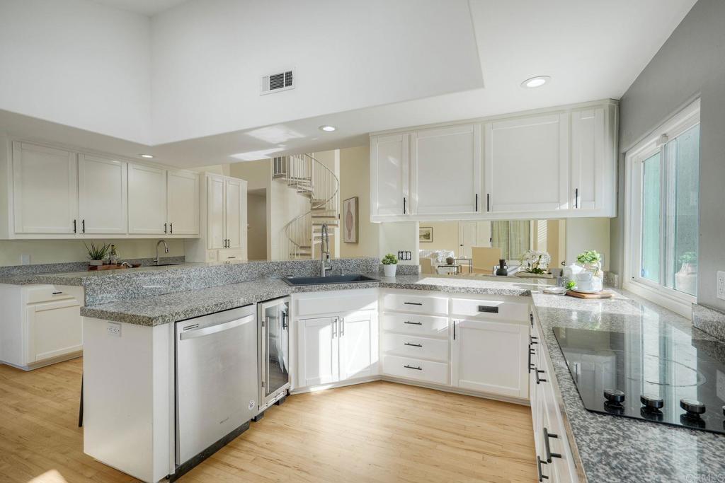 2039 E Mission Road