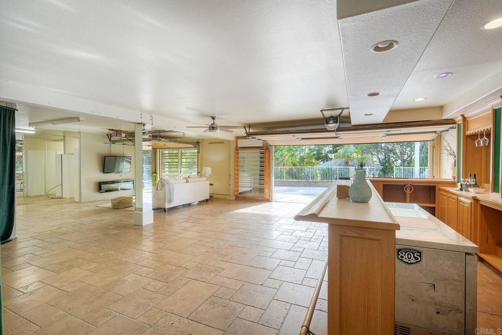 2039 E Mission Road