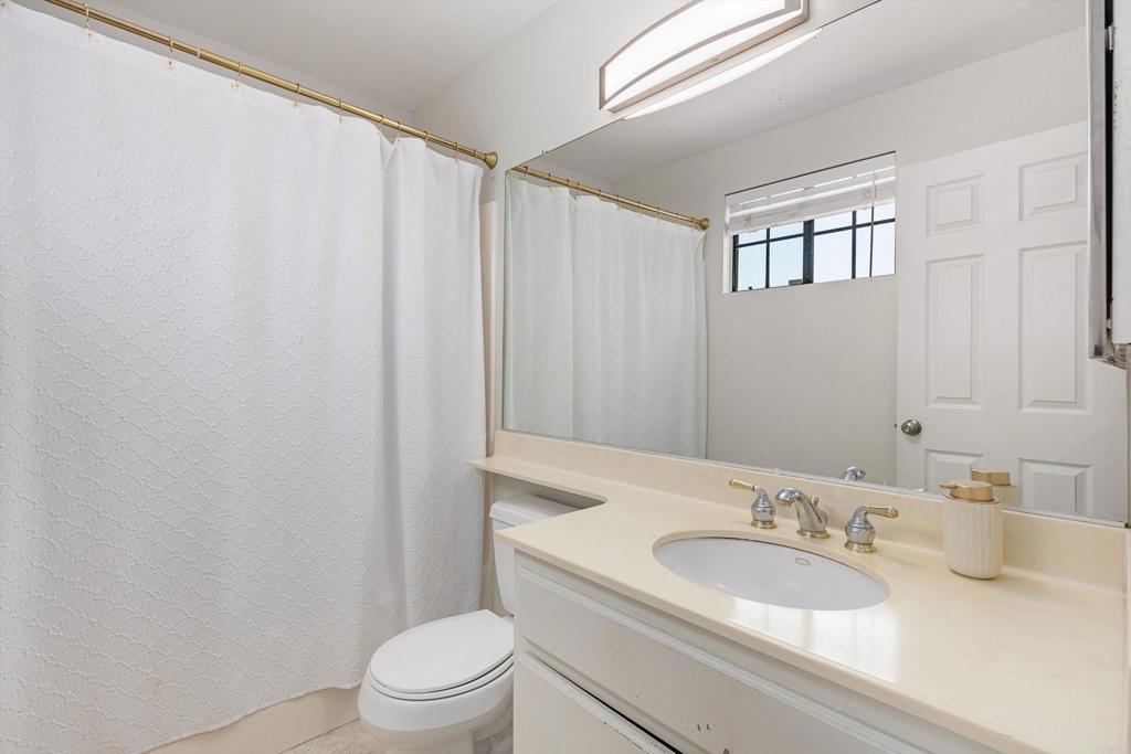 1107 Casa Bonita Way