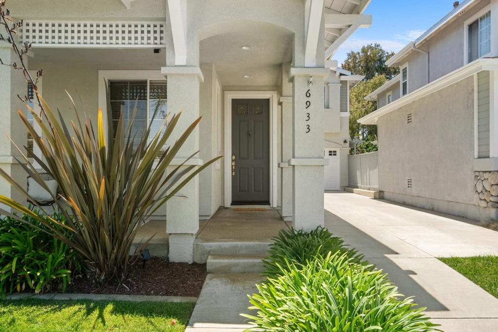 6933 Catamaran Drive