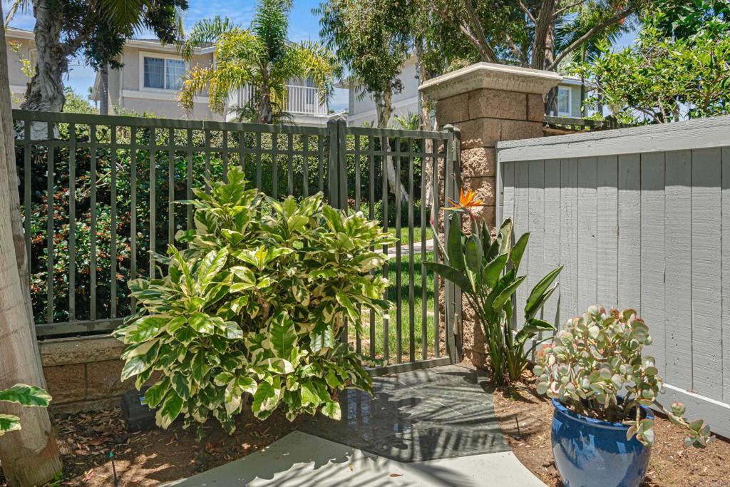 6933 Catamaran Drive
