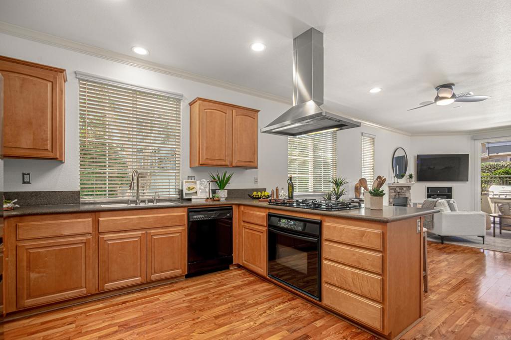 6933 Catamaran Drive