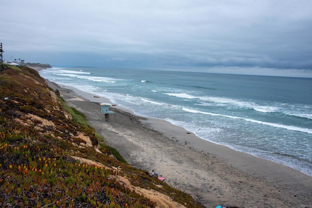 6933 Catamaran Drive