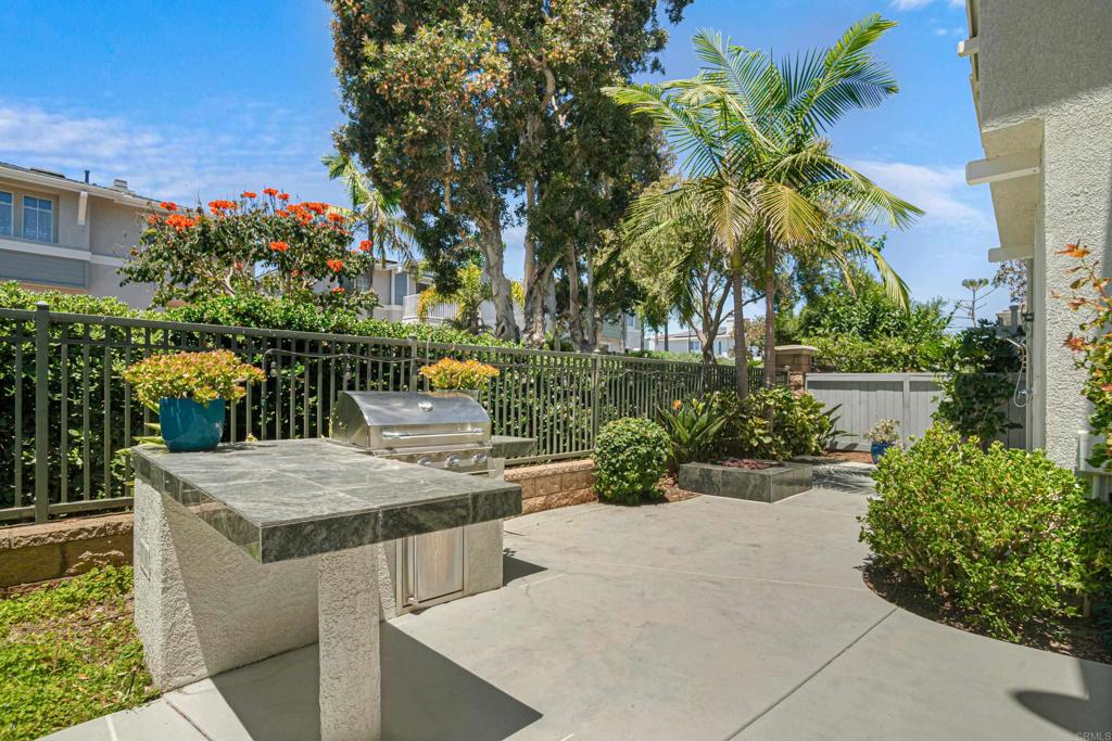 6933 Catamaran Drive