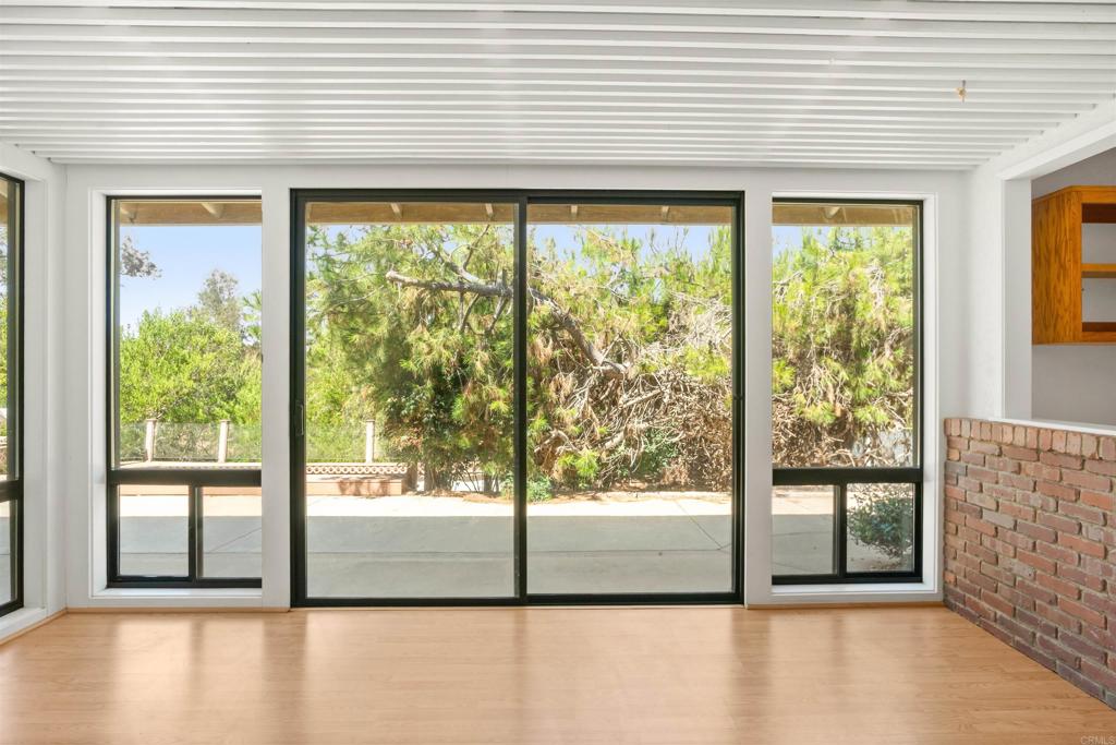 1060 Evergreen Lane