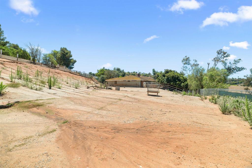 1060 Evergreen Lane
