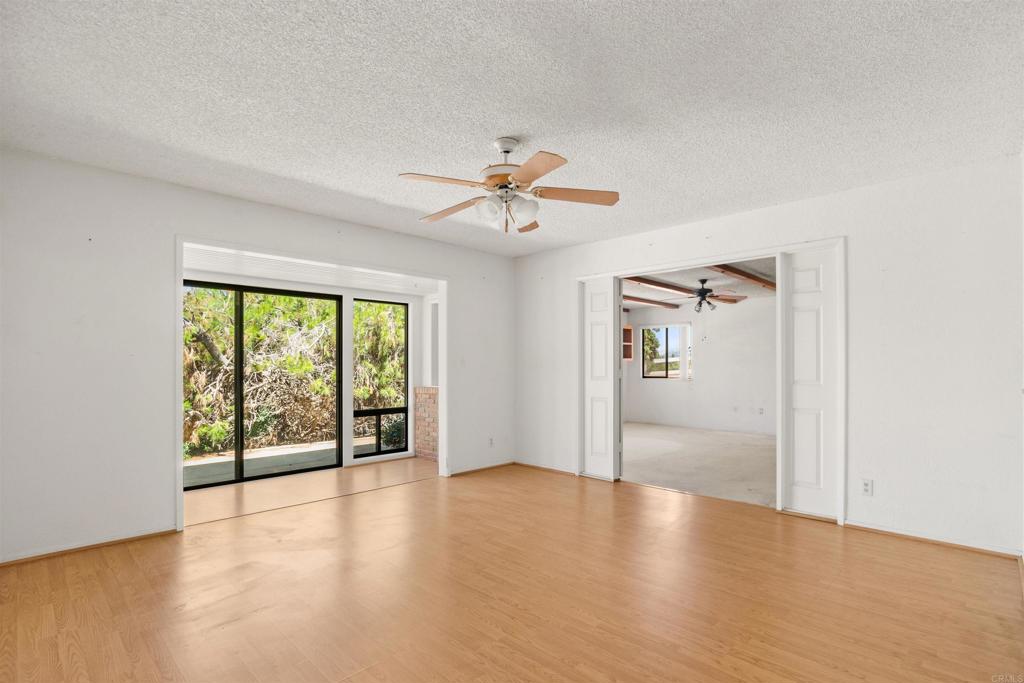 1060 Evergreen Lane