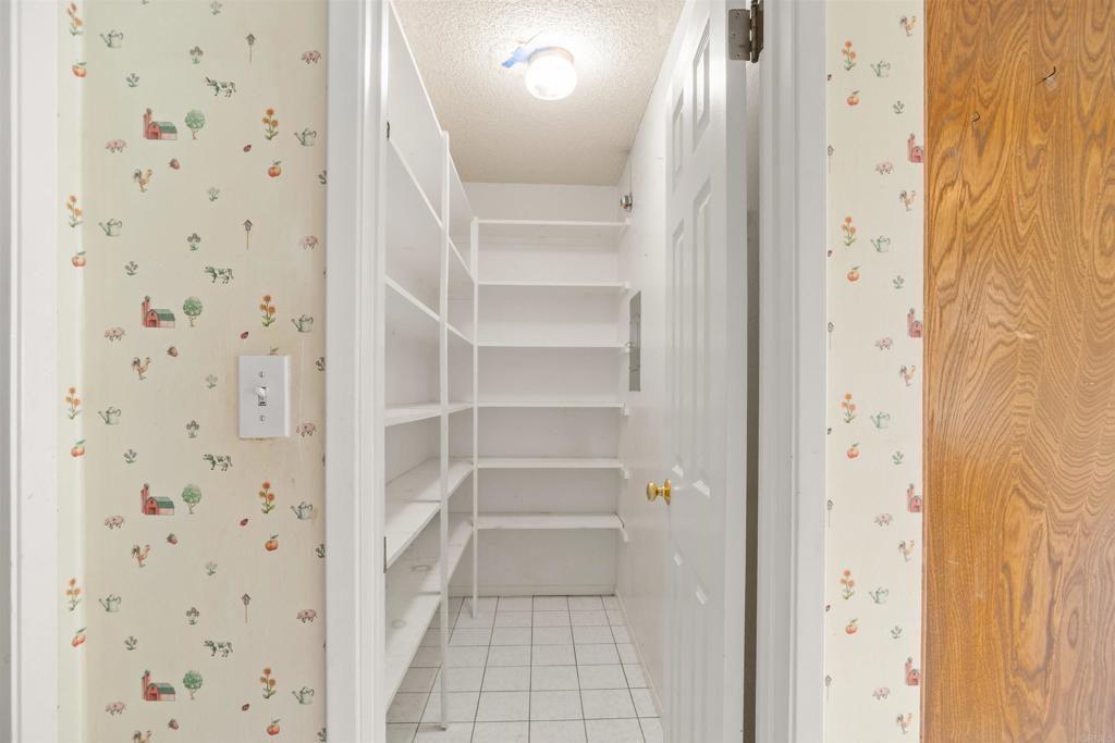1060 Evergreen Lane