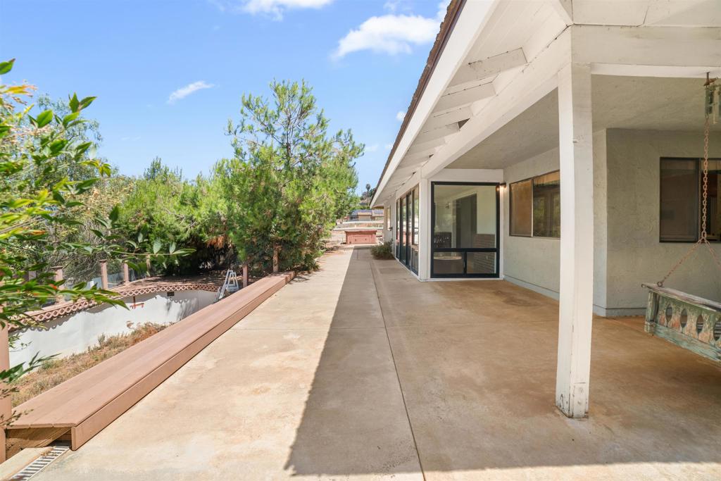 1060 Evergreen Lane