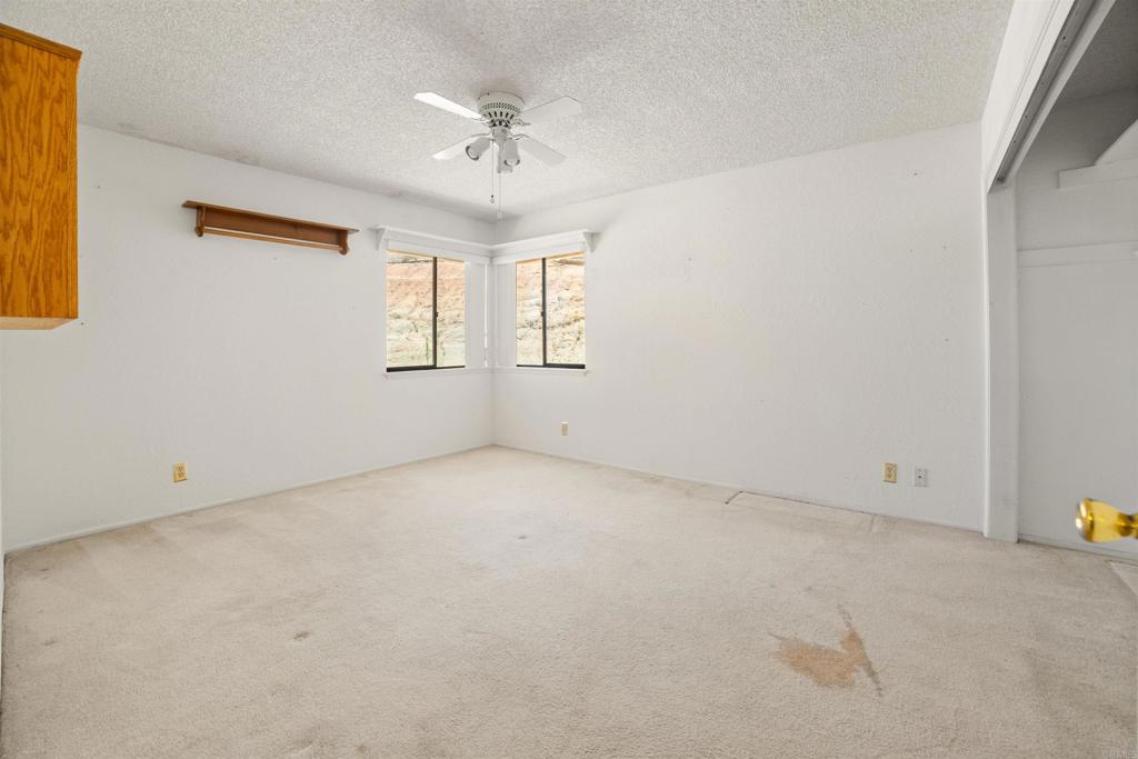 1060 Evergreen Lane