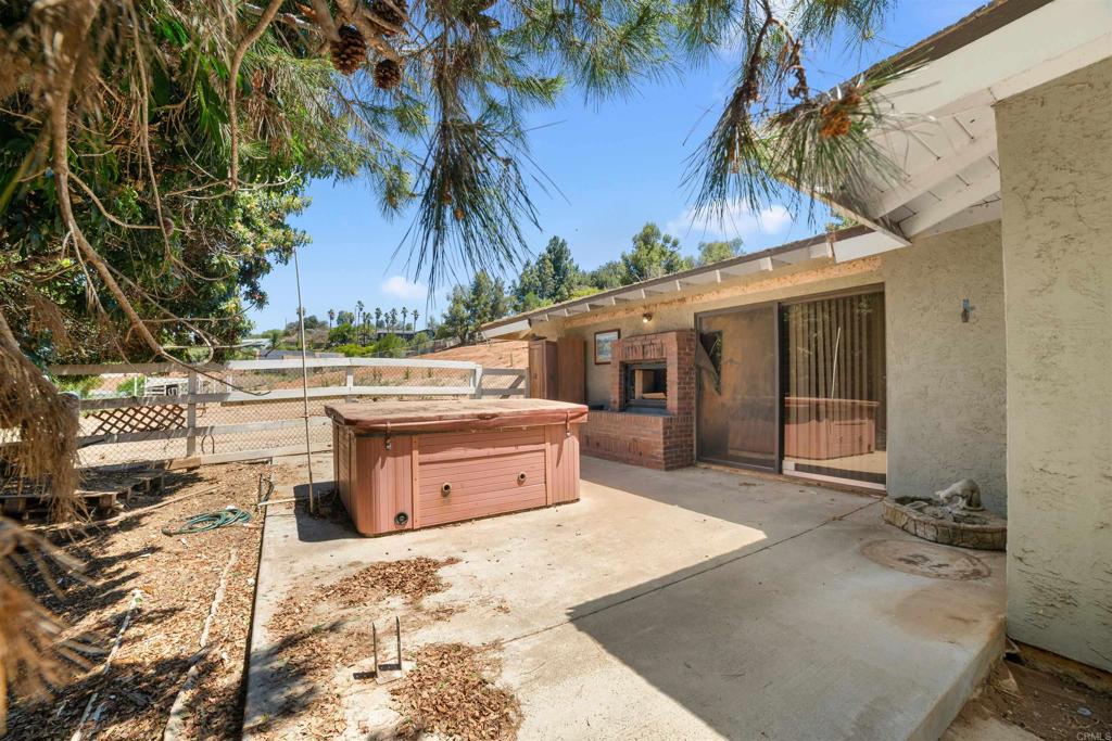 1060 Evergreen Lane