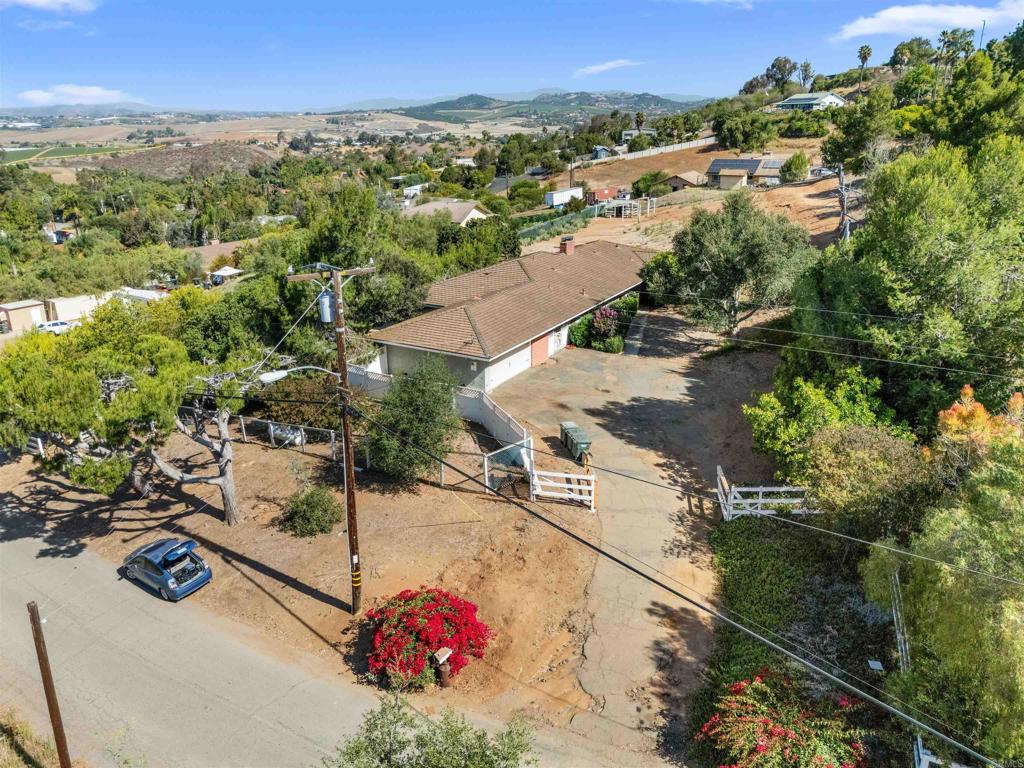1060 Evergreen Lane