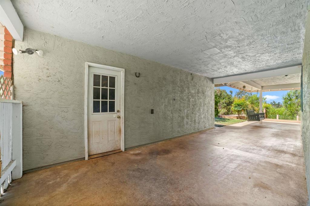 1060 Evergreen Lane